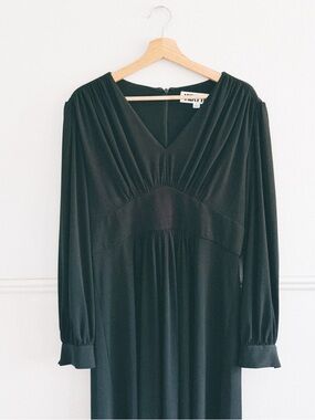 VICKY TIEL > Long Sleeve Dress